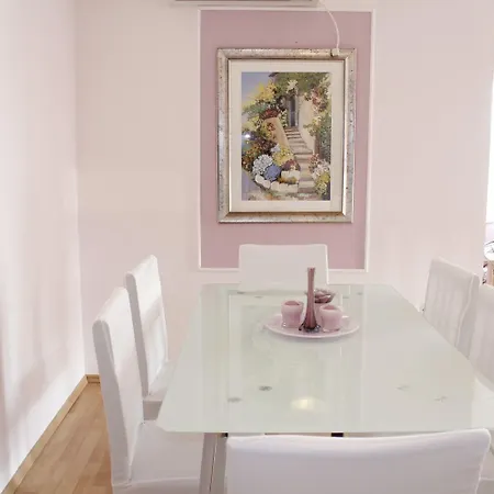 Marin Apartment