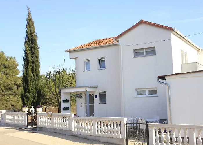 Marin Apartman Biograd Na Moru